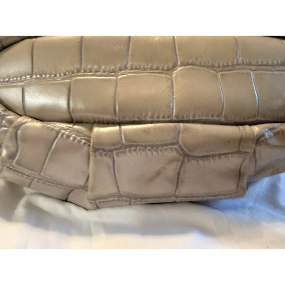 Coach Madison Lindsey Croc Embossed Beige Pink Top Handle Zip Satchel